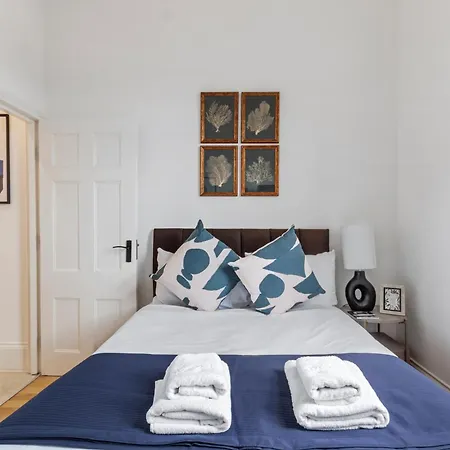 Acton Central Apartment London Exterior photo