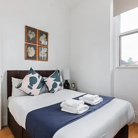 Acton Central Apartment London Exterior photo